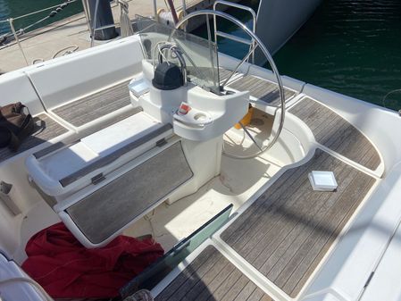 Beneteau Oceanis 351 image