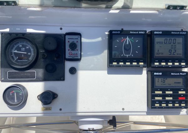 Beneteau Oceanis 351 image