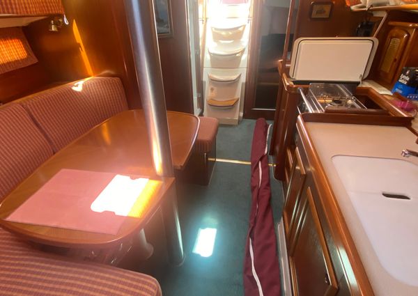 Beneteau Oceanis 351 image