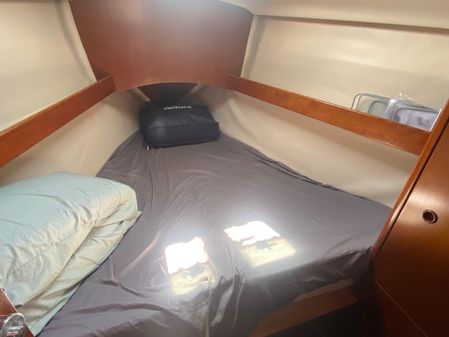 Beneteau Oceanis 351 image