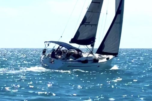 Bavaria 37 Cruiser image