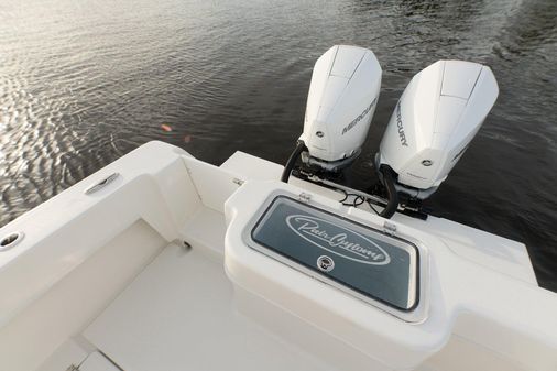 Pair-customs 28-CENTER-CONSOLE image