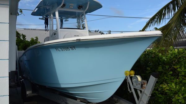 Sea Pro 239 Center Console 