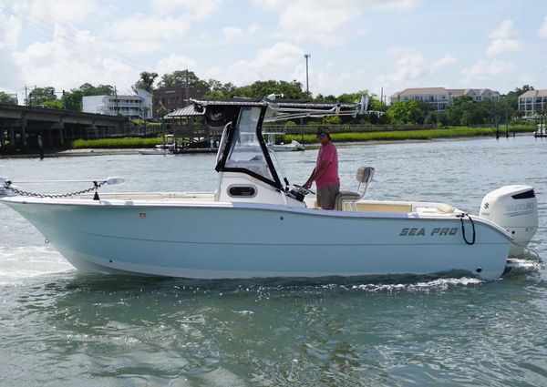 Sea Pro 238 Center Console image