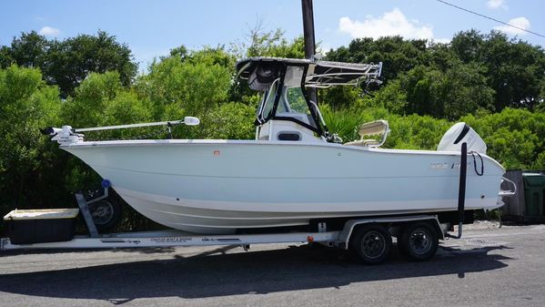 Sea Pro 238 Center Console image