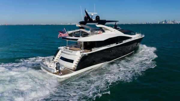 Sunseeker 86 Yacht