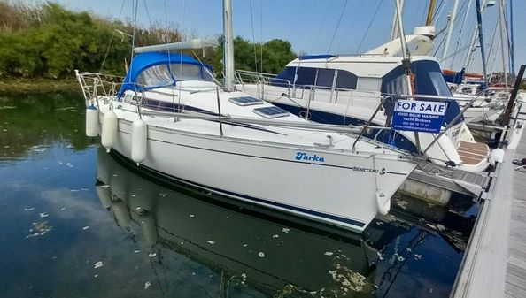 Beneteau First 285 image