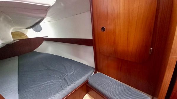 Beneteau First 285 image