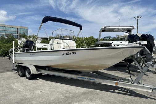 Boston Whaler 220 Dauntless image