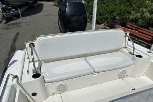 Boston Whaler 220 Dauntless image