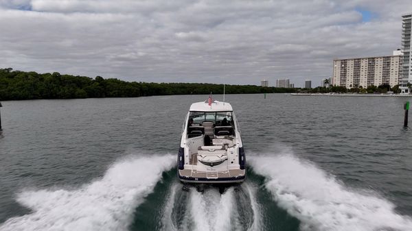 Monterey 335 Sport Yacht image