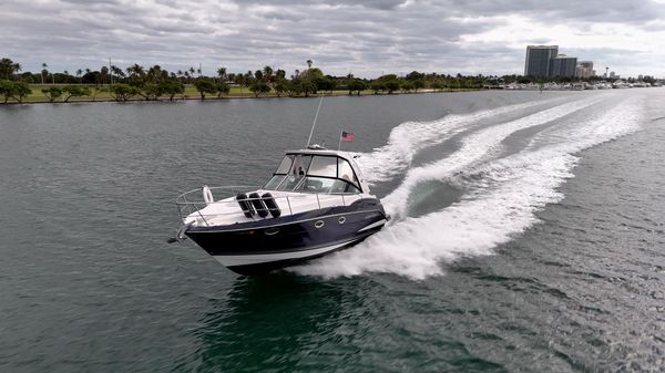 Monterey 335 Sport Yacht image