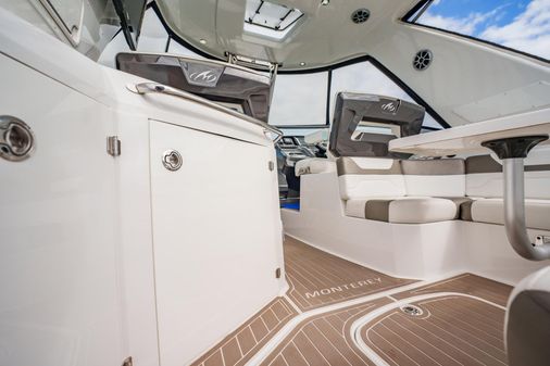 Monterey 335 Sport Yacht image