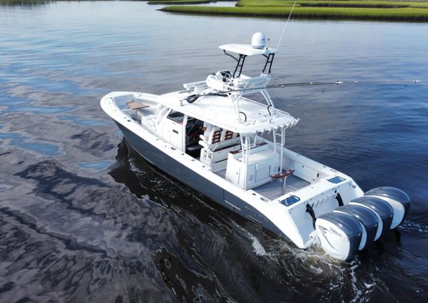 Everglades 435-CENTER-CONSOLE image