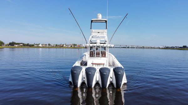 Everglades 435 Center Console image