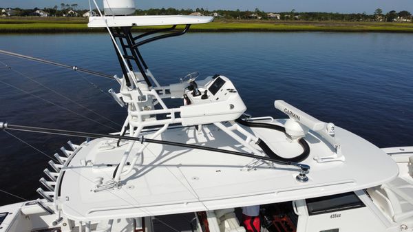 Everglades 435 Center Console image