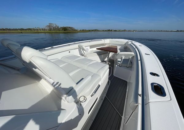 Everglades 435-CENTER-CONSOLE image