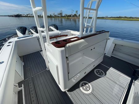 Everglades 435 Center Console image