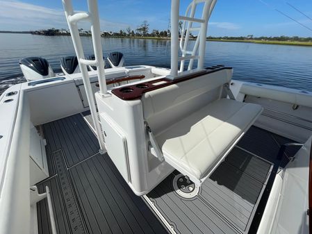 Everglades 435 Center Console image