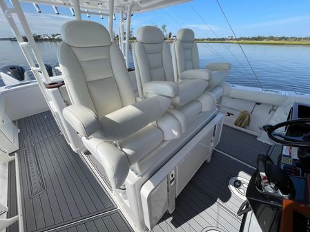 Everglades 435 Center Console image