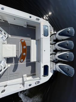 Everglades 435 Center Console image