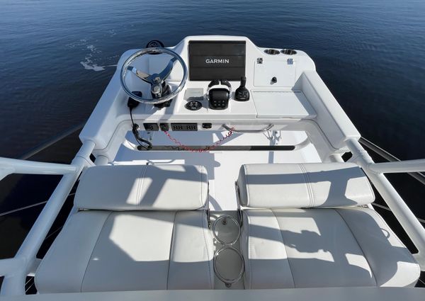 Everglades 435-CENTER-CONSOLE image