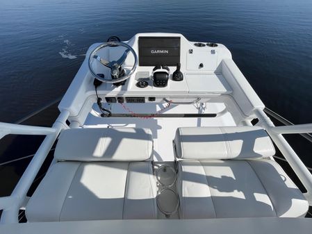 Everglades 435 Center Console image