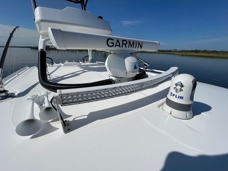 Everglades 435 Center Console image