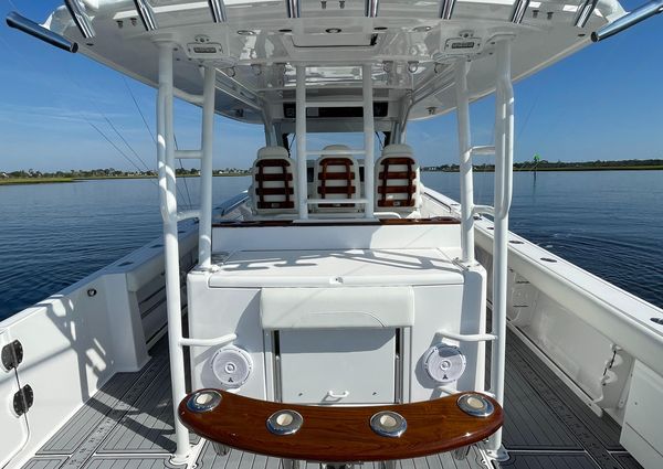 Everglades 435-CENTER-CONSOLE image