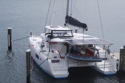 Lagoon 42 image