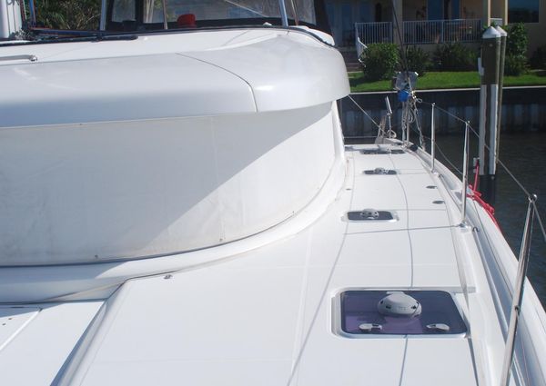 Lagoon 42 image