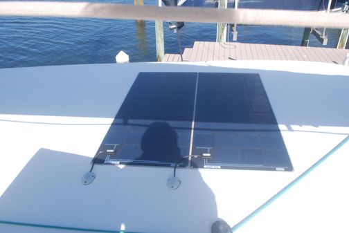 Lagoon 42 image