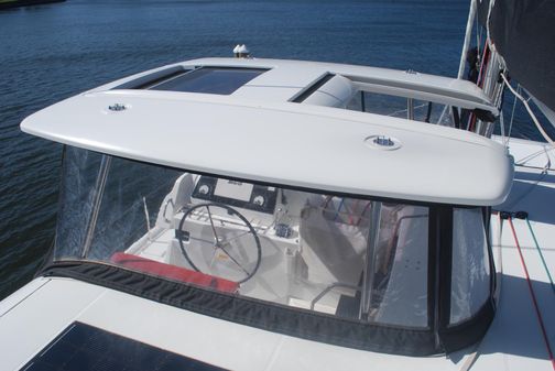 Lagoon 42 image
