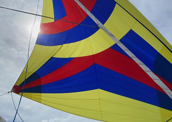 Lagoon 42 image