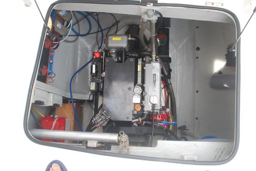 Lagoon 42 image