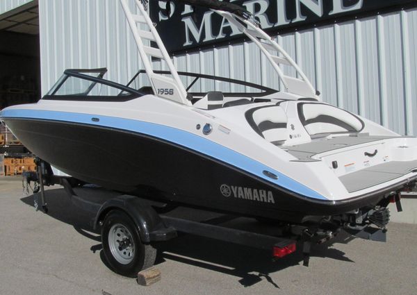 Yamaha-boats 195S image