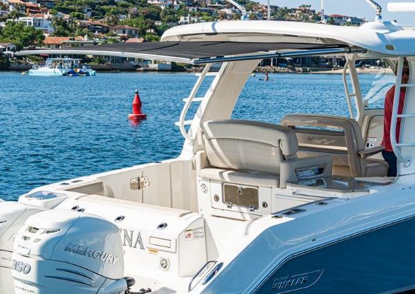 Boston Whaler 350 Realm image