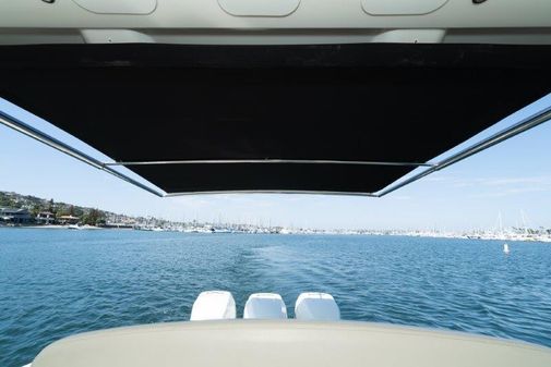 Boston Whaler 350 Realm image