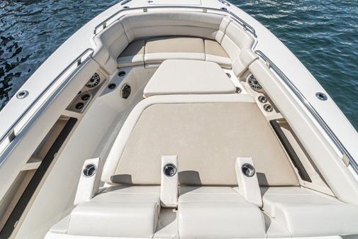 Boston Whaler 350 Realm image