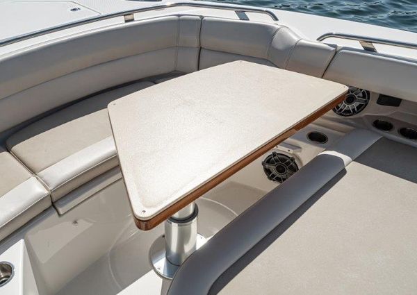 Boston Whaler 350 Realm image