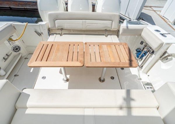 Boston Whaler 350 Realm image