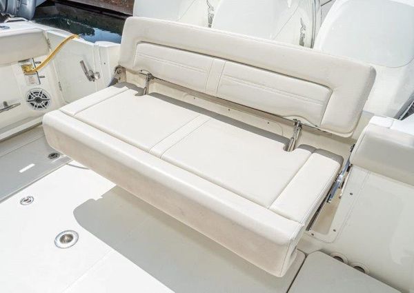 Boston Whaler 350 Realm image