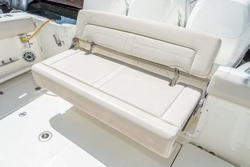 Boston Whaler 350 Realm image