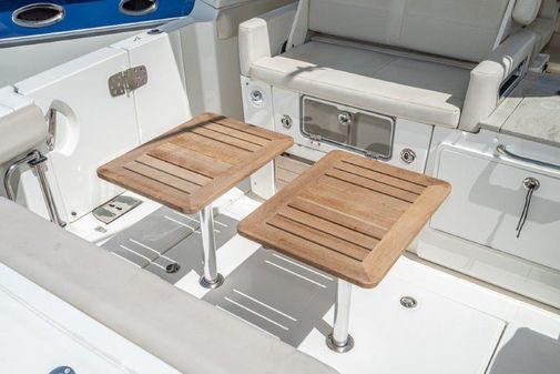 Boston Whaler 350 Realm image