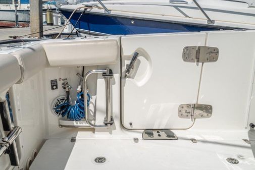 Boston Whaler 350 Realm image