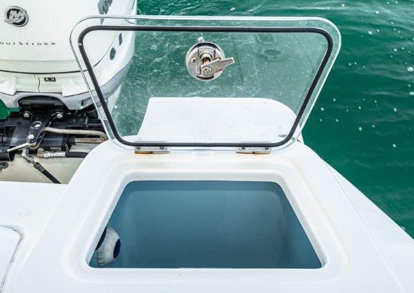 Boston Whaler 350 Realm image