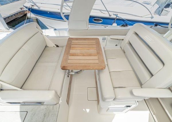 Boston Whaler 350 Realm image