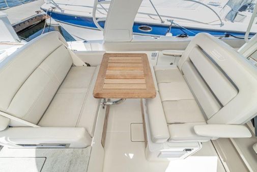 Boston Whaler 350 Realm image