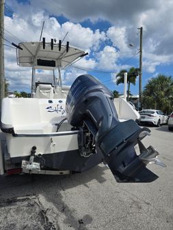 Boston-whaler 230-OUTRAGE image