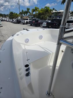 Boston-whaler 230-OUTRAGE image